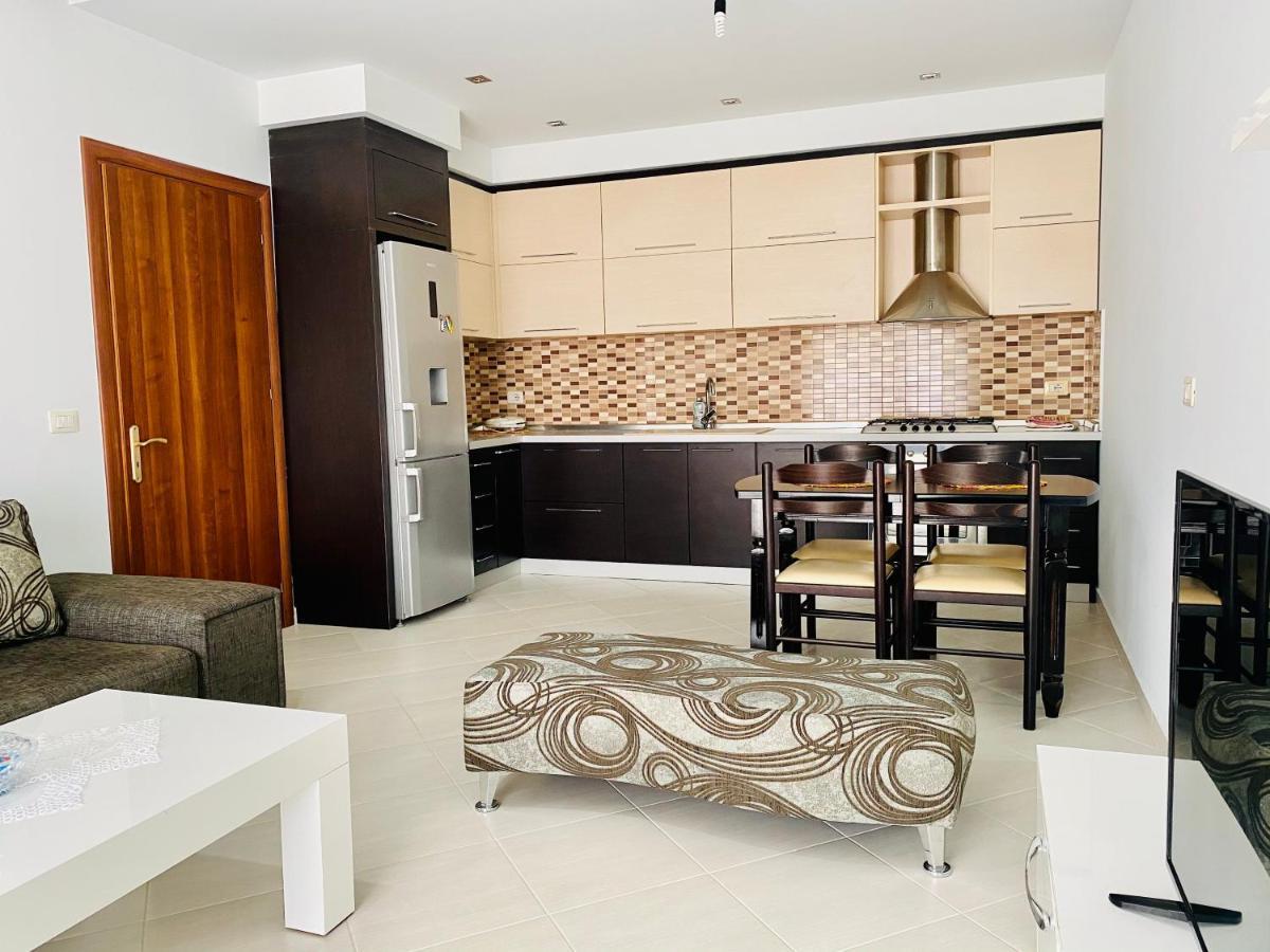 Downtown Apartment Fier Extérieur photo