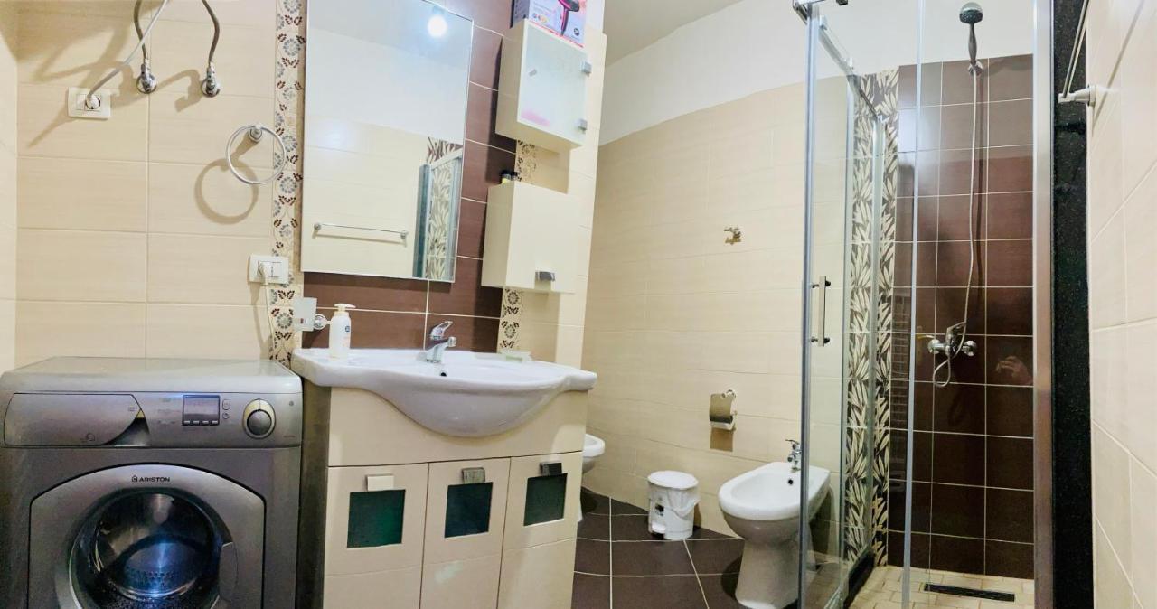 Downtown Apartment Fier Extérieur photo